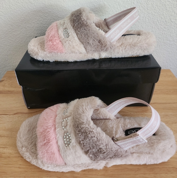 Bebe fuzzy slides - Picture 2 of 4